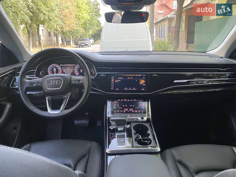 Внедорожник / Кроссовер Audi Q8 2019 в Кропивницком