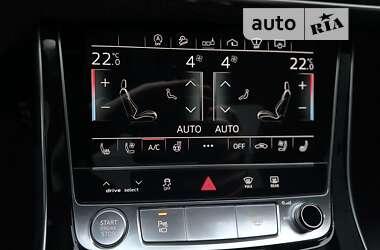 Позашляховик / Кросовер Audi Q8 2020 в 