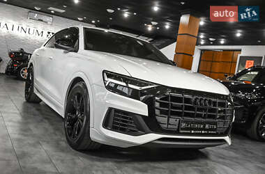 Внедорожник / Кроссовер Audi Q8 2018 в Ужгороде
