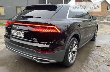 Позашляховик / Кросовер Audi Q8 2020 в 
