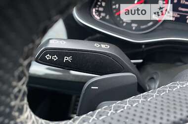 Позашляховик / Кросовер Audi Q8 2020 в 