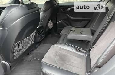Позашляховик / Кросовер Audi Q8 2020 в Дніпрі