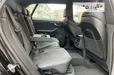 Внедорожник / Кроссовер Audi Q8 2024 в 