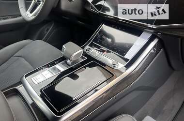 Внедорожник / Кроссовер Audi Q8 2024 в 