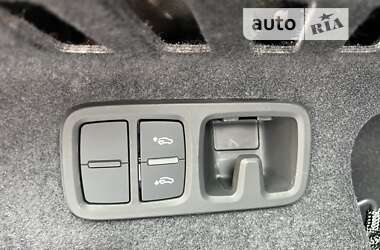 Внедорожник / Кроссовер Audi Q8 2024 в 