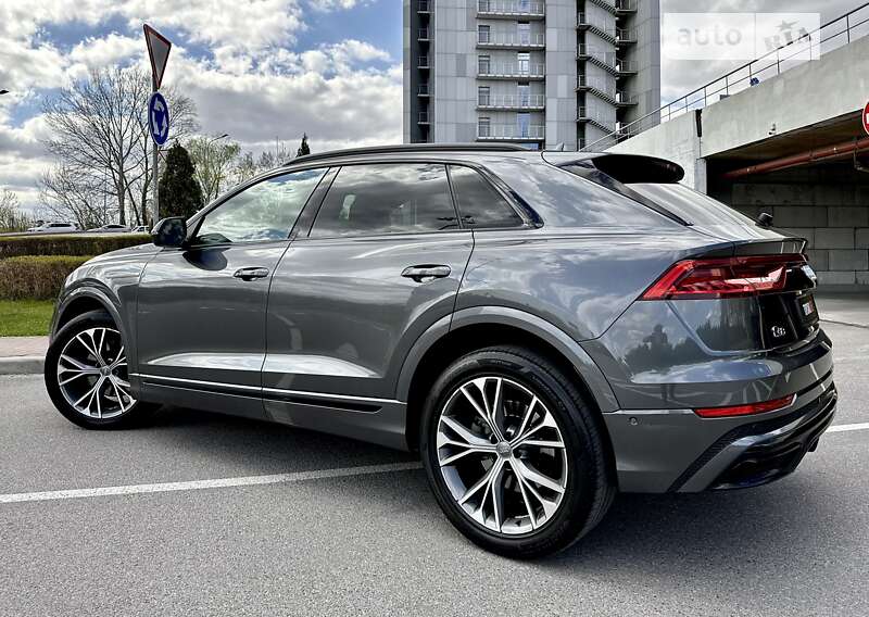 Позашляховик / Кросовер Audi Q8 2019 в Києві