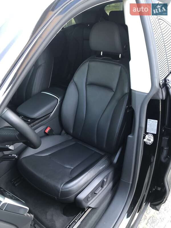 Внедорожник / Кроссовер Audi Q8 2018 в Днепре