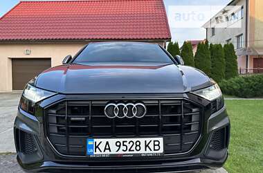 Позашляховик / Кросовер Audi Q8 2020 в Івано-Франківську
