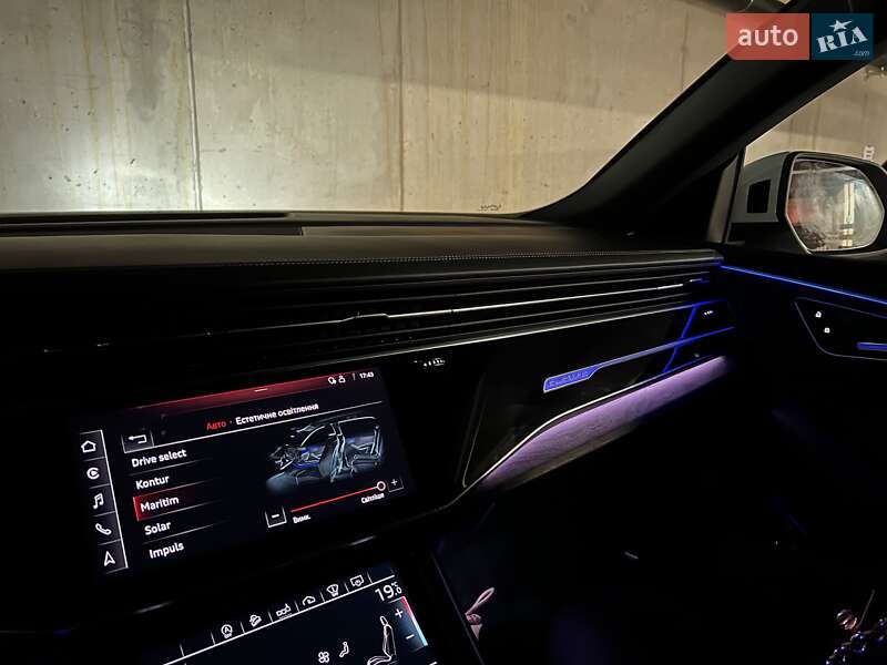 Позашляховик / Кросовер Audi Q8 2021 в Львові