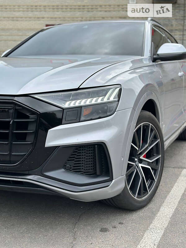 Внедорожник / Кроссовер Audi Q8 2020 в Днепре