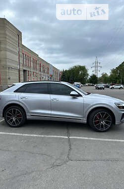 Внедорожник / Кроссовер Audi Q8 2020 в 