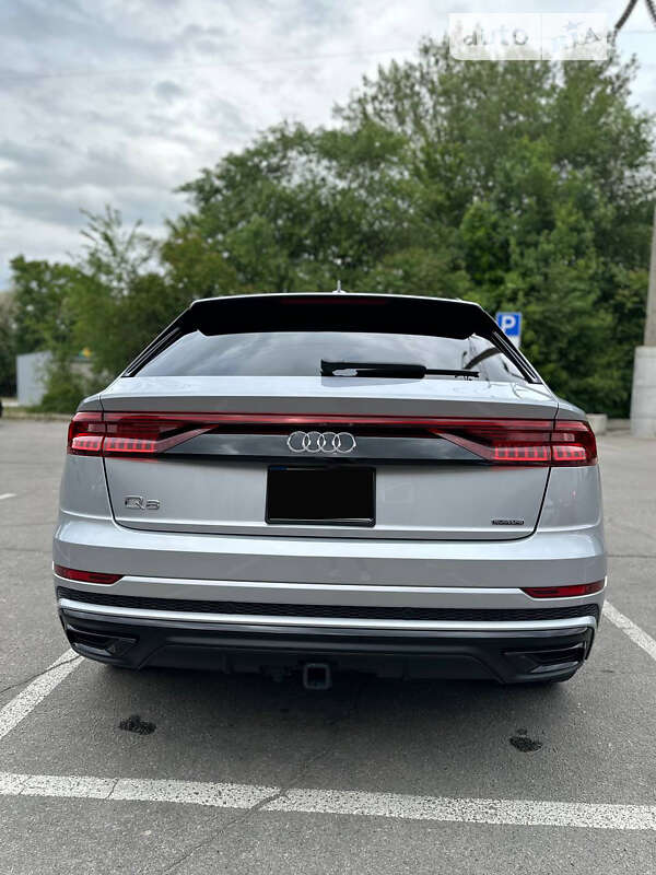 Внедорожник / Кроссовер Audi Q8 2020 в Днепре