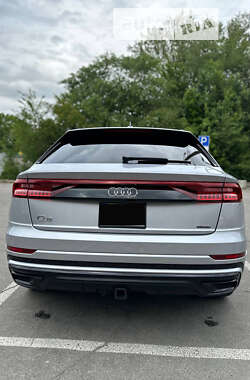 Внедорожник / Кроссовер Audi Q8 2020 в 