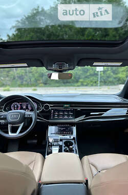 Внедорожник / Кроссовер Audi Q8 2020 в 