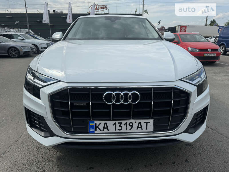 Позашляховик / Кросовер Audi Q8 2020 в Києві