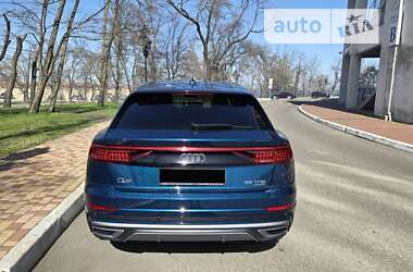 Позашляховик / Кросовер Audi Q8 2018 в 
