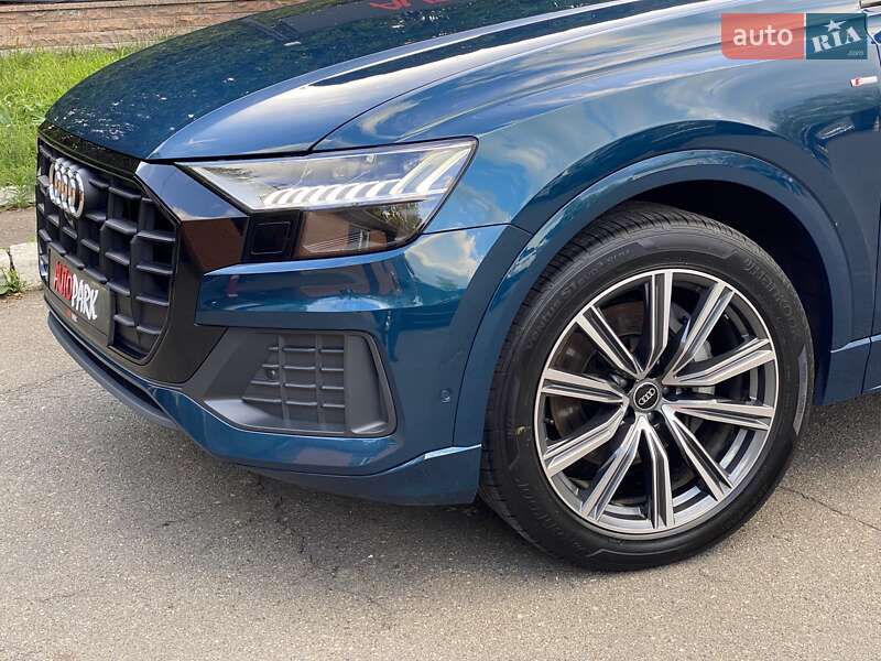 Позашляховик / Кросовер Audi Q8 2022 в Києві
