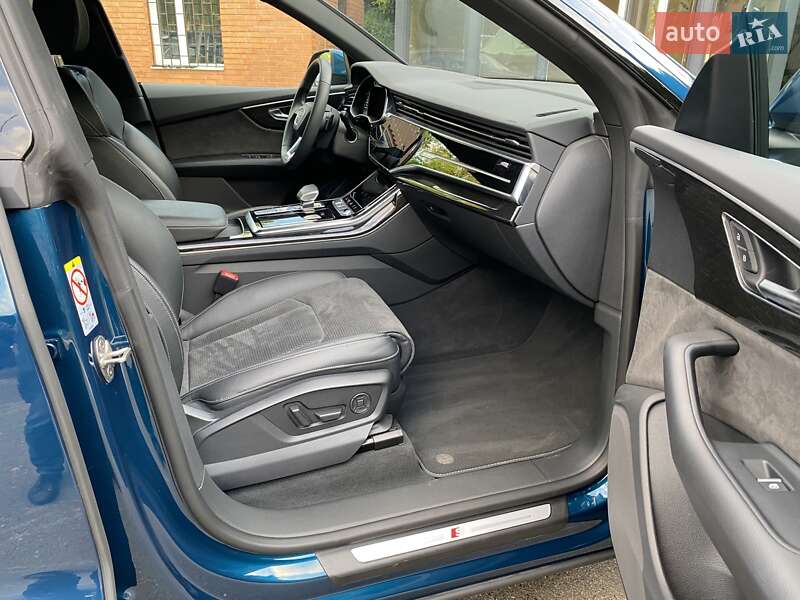 Позашляховик / Кросовер Audi Q8 2022 в Києві