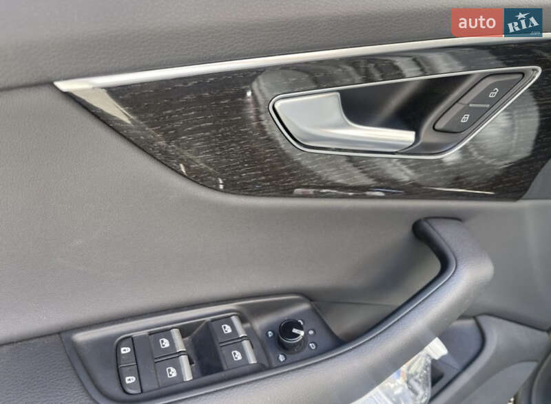 Внедорожник / Кроссовер Audi Q8 2020 в Полтаве