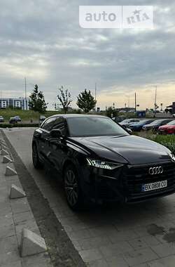 Внедорожник / Кроссовер Audi Q8 2020 в Киеве