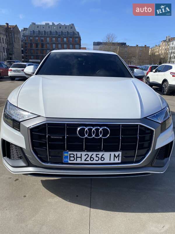 Внедорожник / Кроссовер Audi Q8 2018 в Киеве