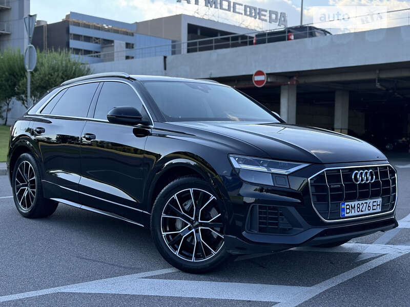 Позашляховик / Кросовер Audi Q8 2018 в Києві