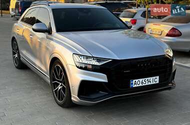 Внедорожник / Кроссовер Audi Q8 2021 в 