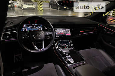 Внедорожник / Кроссовер Audi Q8 2021 в 