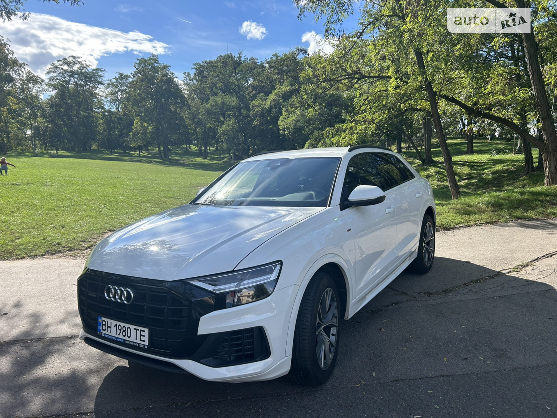 2019 Audi Q8 - мініатюра 2