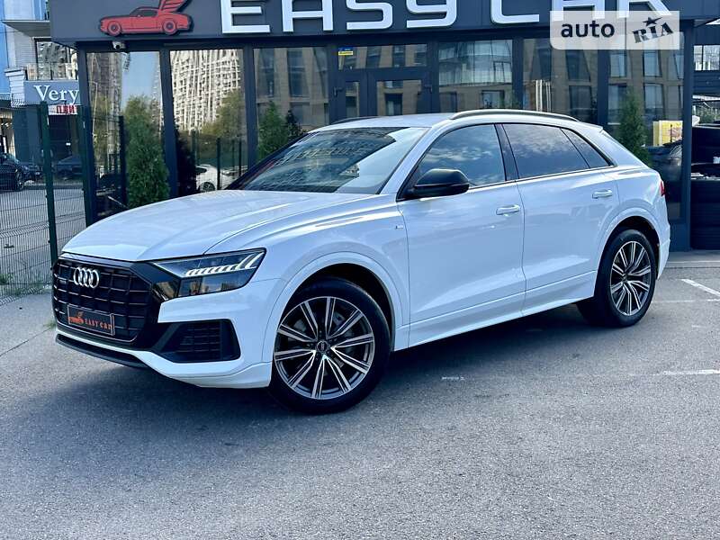 Позашляховик / Кросовер Audi Q8 2019 в Києві