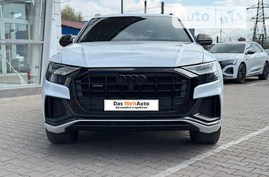 Позашляховик / Кросовер Audi Q8 2021 в Чернівцях