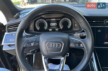 Внедорожник / Кроссовер Audi Q8 2020 в 