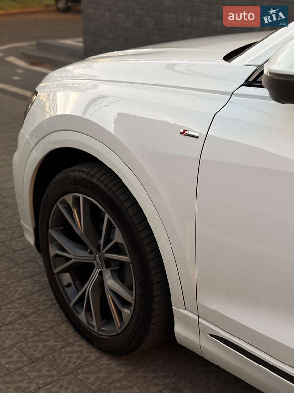 Внедорожник / Кроссовер Audi Q8 2018 в Ужгороде фото 8 Внедорожник / Кроссовер Audi Q8 2018 в Ужгороде