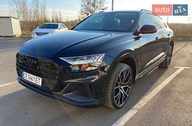 Позашляховик / Кросовер Audi Q8 2022 в 
