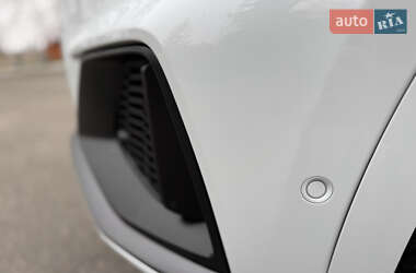 Внедорожник / Кроссовер Audi Q8 2021 в 