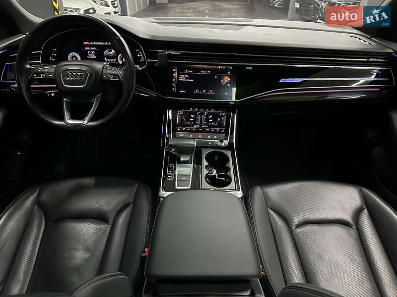 Позашляховик / Кросовер Audi Q8 2018 в Одесі