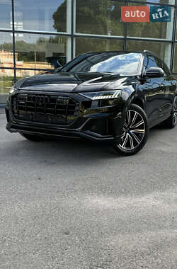 Внедорожник / Кроссовер Audi Q8 2019 в 