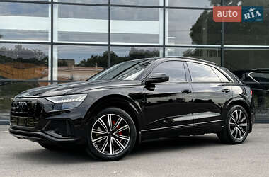 Внедорожник / Кроссовер Audi Q8 2019 в 