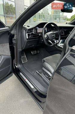 Внедорожник / Кроссовер Audi Q8 2019 в 