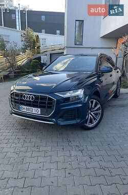 Позашляховик / Кросовер Audi Q8 2019 в 