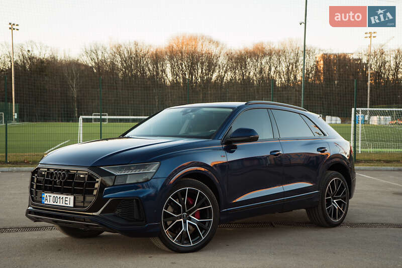 Внедорожник / Кроссовер Audi Q8 2019 в 