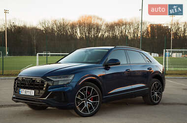 Внедорожник / Кроссовер Audi Q8 2019 в 