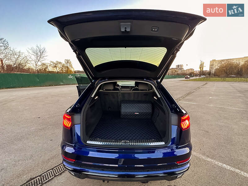 Внедорожник / Кроссовер Audi Q8 2019 в Ивано-Франковске