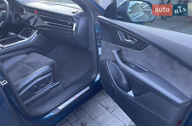 Внедорожник / Кроссовер Audi Q8 2019 в 