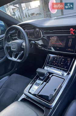 Внедорожник / Кроссовер Audi Q8 2019 в 