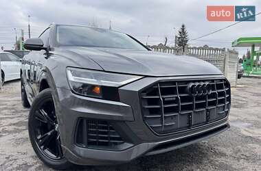 Внедорожник / Кроссовер Audi Q8 2018 в 