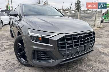Внедорожник / Кроссовер Audi Q8 2018 в 
