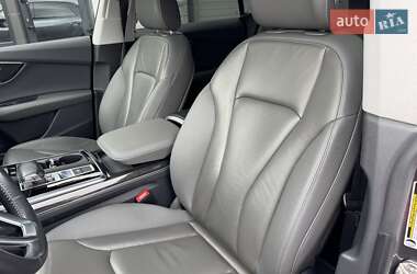 Внедорожник / Кроссовер Audi Q8 2018 в 