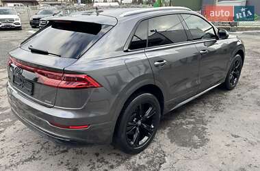 Внедорожник / Кроссовер Audi Q8 2018 в 
