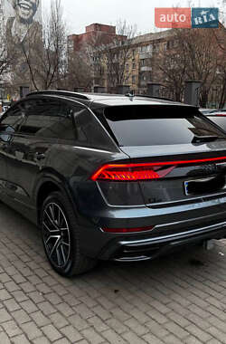 Внедорожник / Кроссовер Audi Q8 2018 в 